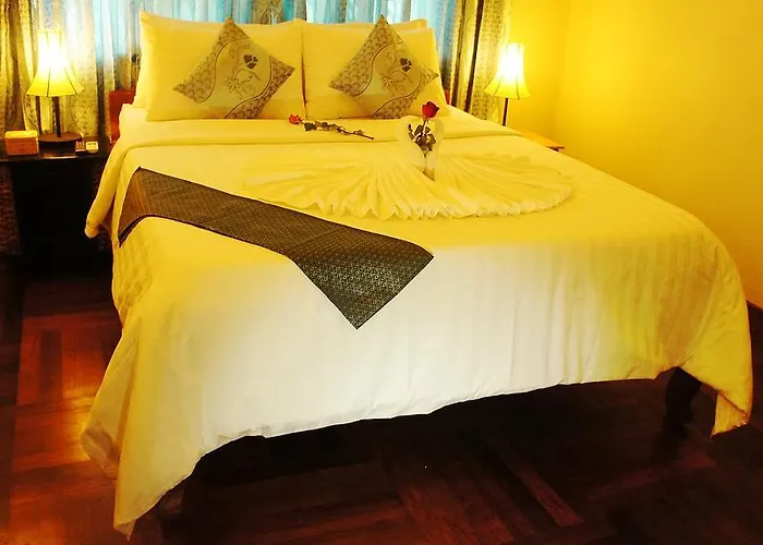 Ratana City Bed & Breakfast 3*