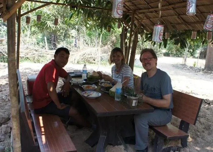 Bed & Breakfast Ratana City 3*